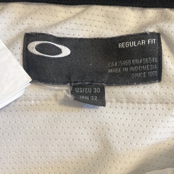 White Oakley pants regular fit - Picture 3 of 3